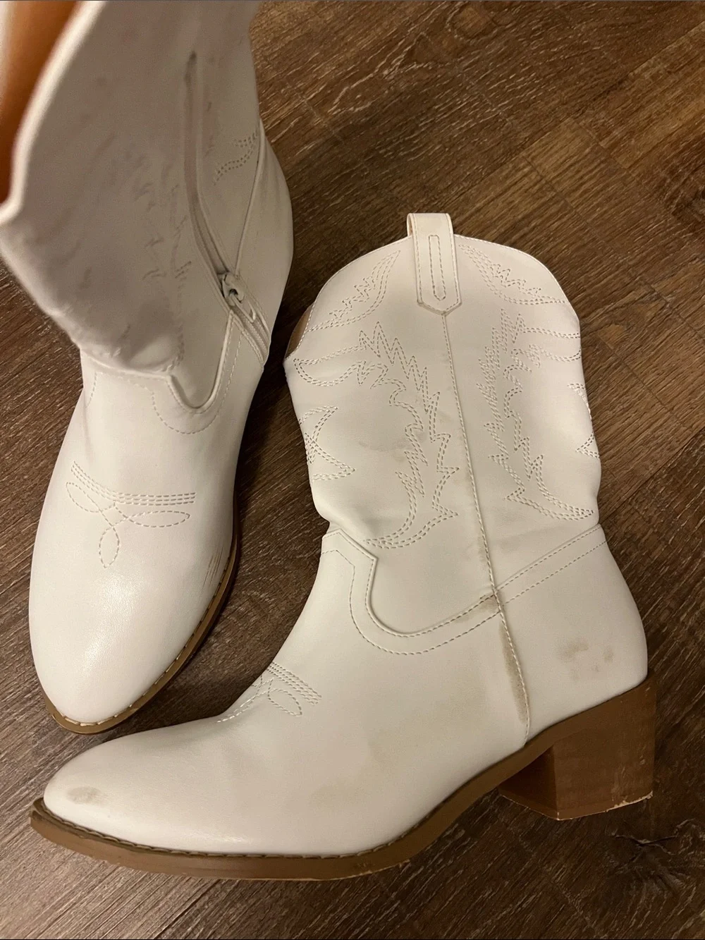 Kids White Western Pull-On Cowboy Boots